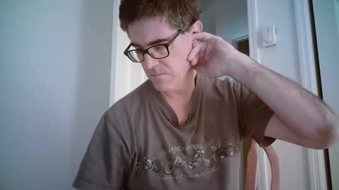 Snapshot of mikewulds chatting on October 3, 12:02 pm Mike online show from October 3, 12:02 pm