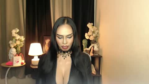 Snapshot of mikeyalawi03 chatting on January 23, 7:11 am Mistress MikeyAlawi online show from January 23, 7:11 am