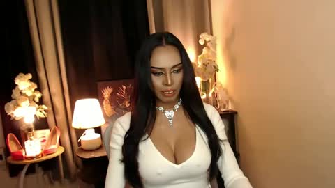 Snapshot of mikeyalawi03 chatting on March 10, 8:39 am Mistress MikeyAlawi online show from March 10, 8:39 am
