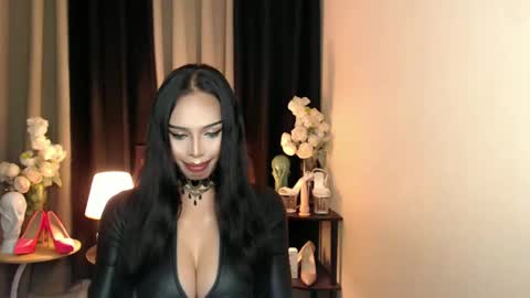 Snapshot of mikeyalawi03 chatting on January 4, 11:54 am Mistress MikeyAlawi online show from January 4, 11:54 am