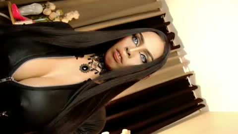 Snapshot of mikeyalawi03 chatting on February 28, 2:31 am Mistress MikeyAlawi online show from February 28, 2:31 am