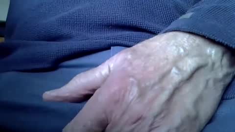 Snapshot of mikeybed chatting on January 14, 2:00 pm mikeybed online show from January 14, 2:00 pm