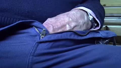 Snapshot of mikeybed chatting on December 11, 9:41 am mikeybed online show from December 11, 9:41 am