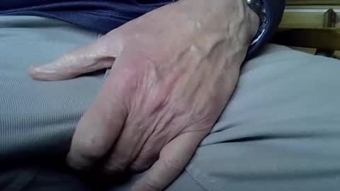 Snapshot of mikeybed chatting on January 28, 2:10 pm mikeybed online show from January 28, 2:10 pm