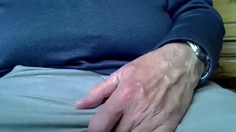 Snapshot of mikeybed chatting on January 29, 9:44 am mikeybed online show from January 29, 9:44 am