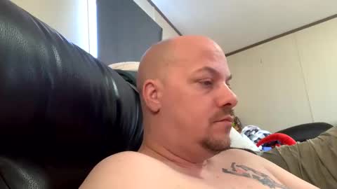 Snapshot of mikeylikesit2222 chatting on December 22, 5:42 pm mikeylikesit2222 online show from December 22, 5:42 pm