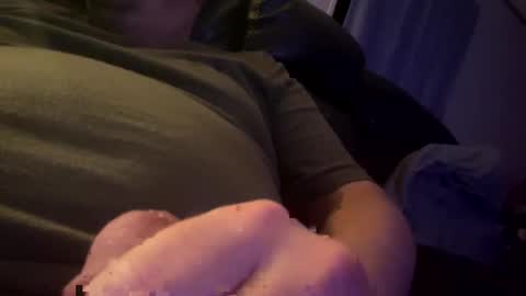 Snapshot of mikeylikesit2222 chatting on September 24, 2:18 am mikeylikesit2222 online show from September 24, 2:18 am