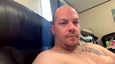 Snapshot of mikeylikesit2222 chatting on October 12, 3:48 pm mikeylikesit2222 online show from October 12, 3:48 pm