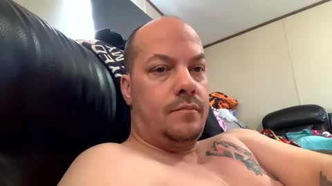 Snapshot of mikeylikesit2222 chatting on February 2, 5:59 pm mikeylikesit2222 online show from February 2, 5:59 pm