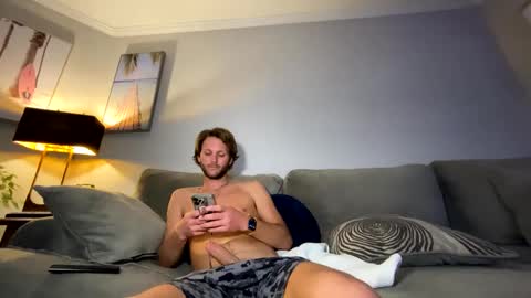 mikeywhite123 online show from January 3, 3:49 am