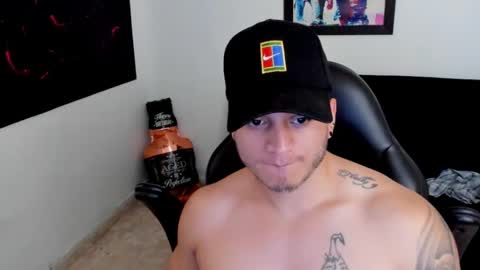 Snapshot of mikke_love chatting on October 2, 4:39 pm MIKKE online show from October 2, 4:39 pm