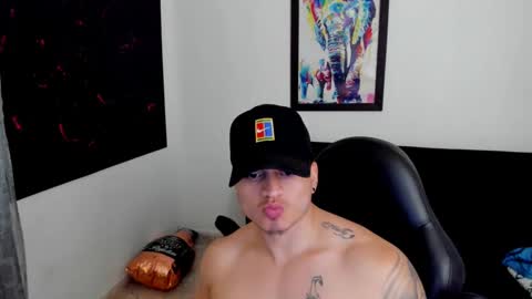 Snapshot of mikke_love chatting on October 10, 6:03 pm MIKKE online show from October 10, 6:03 pm