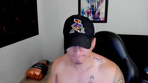 Snapshot of mikke_love chatting on October 9, 6:02 pm MIKKE online show from October 9, 6:02 pm
