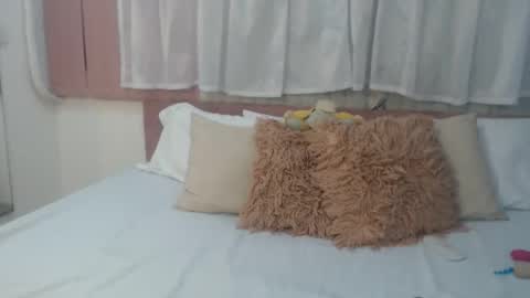 mila_adamss online show from September 19, 11:03 am