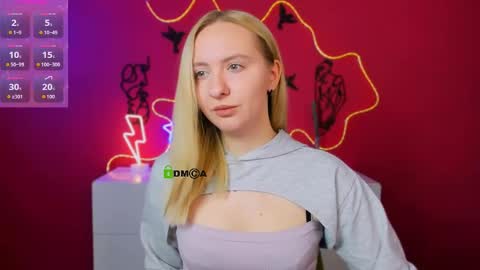 mila_glow online show from May 26, 5:13 am