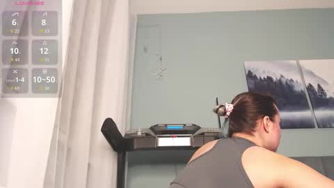 mila_good online show from February 16, 4:05 pm