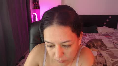 mila_phoenix online show from November 19, 10:47 am