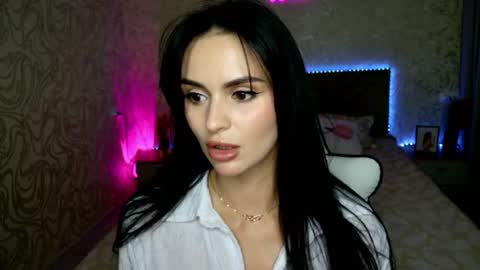 Mila online show from July 4, 9:18 pm