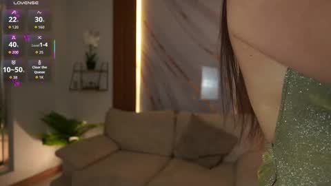 milacrave online show from November 15, 12:07 pm