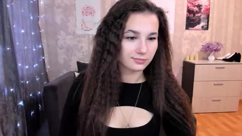 Snapshot of miladaisen chatting on October 1, 1:21 pm MilaDaisen online show from October 1, 1:21 pm