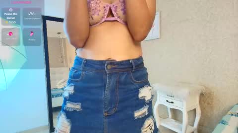 miladiosa online show from December 15, 12:12 pm