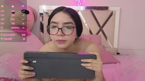 milah_tay online show from May 8, 12:00 pm