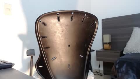 mila online show from March 31, 3:40 am