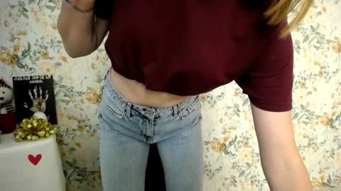 Snapshot of milana_cutie_ chatting on September 20, 7:22 am Milana online show from September 20, 7:22 am