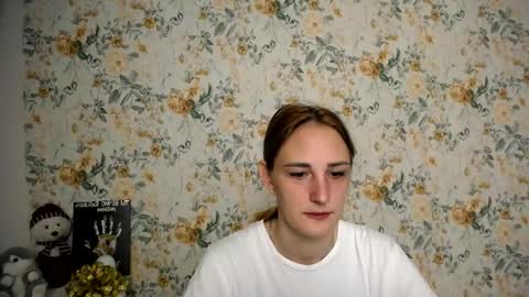 Snapshot of milana_cutie_ chatting on September 10, 5:41 am Milana online show from September 10, 5:41 am