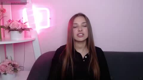 milanaangelas online show from June 1, 4:47 am
