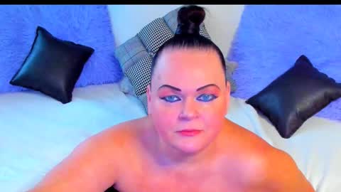 Snapshot of milanabiegert chatting on November 1, 11:20 am Lana online show from November 1, 11:20 am