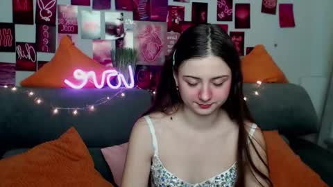 milanaroz online show from November 2, 6:13 am