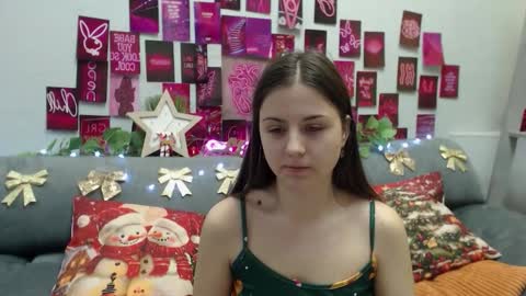 milanaroz online show from December 20, 7:04 am