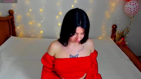 milana online show from March 13, 8:45 pm