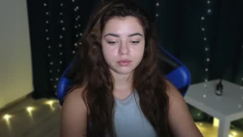 Snapshot of milania_hot_foxy chatting on December 2, 2:13 am Mila online show from December 2, 2:13 am