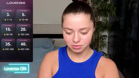 Snapshot of milania_hot_foxy chatting on October 4, 11:02 pm Mila online show from October 4, 11:02 pm