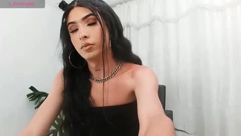 MILAN SANTANA online show from December 3, 12:30 am