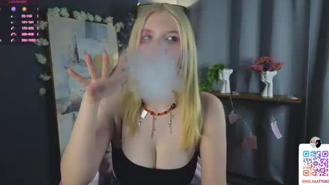 Snapshot of mildredbain chatting on February 14, 5:41 am Mila online show from February 14, 5:41 am