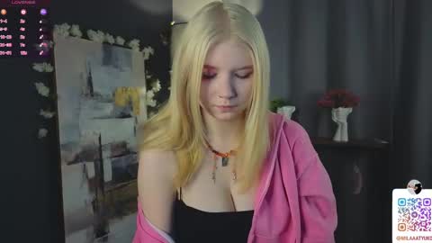 Snapshot of mildredbain chatting on February 14, 2:39 am Mila online show from February 14, 2:39 am