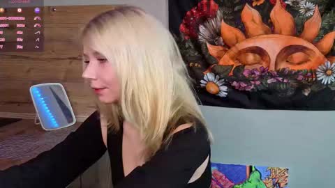 Snapshot of mildredbain chatting on September 18, 4:38 am Mila online show from September 18, 4:38 am