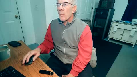 Milehi1958 online show from October 11, 10:09 am