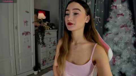 Mia online show from December 23, 9:59 am