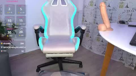 Miley Sin online show from October 3, 2:58 pm