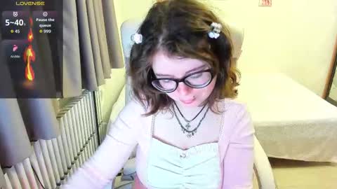 Snapshot of milisasweet chatting on October 11, 9:29 pm MilisaSweet online show from October 11, 9:29 pm