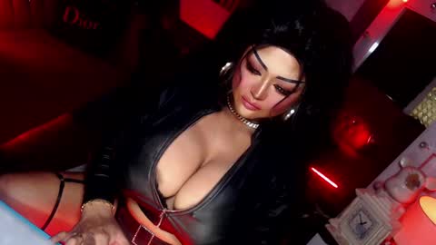 milkshakelavinia online show from February 19, 8:33 am