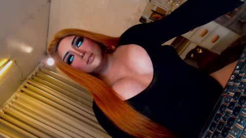 milkshakelavinia online show from September 14, 4:59 am