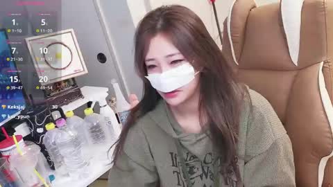 milksola online show from April 24, 1:13 pm