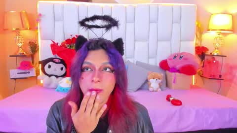 Snapshot of milkwhore1 chatting on October 11, 3:11 am Michelle online show from October 11, 3:11 am