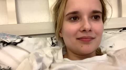 milkybaby269137 online show from February 9, 2:18 pm