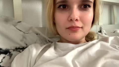 milkybaby269137 online show from February 10, 11:15 am